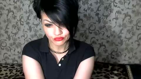 Snapshot of black_hot_01 chatting on September 12, 11:18 pm black_hot_01 online show from September 12, 11:18 pm