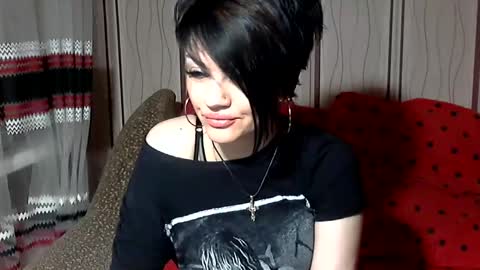 Snapshot of black_hot_01 chatting on February 7, 12:31 am black_hot_01 online show from February 7, 12:31 am
