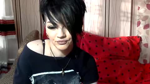 Snapshot of black_hot_01 chatting on January 10, 7:04 am black_hot_01 online show from January 10, 7:04 am