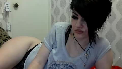 Snapshot of black_hot_01 chatting on February 3, 2:13 pm black_hot_01 online show from February 3, 2:13 pm