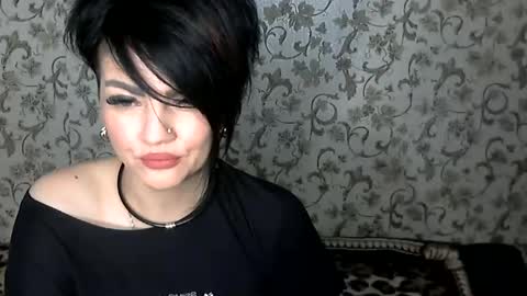 black_hot_01 online show from October 27, 5:29 am