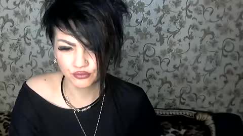 black_hot_01 online show from October 28, 6:58 am