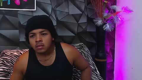Snapshot of black_king_241 chatting on February 20, 12:25 pm black_king_241 online show from February 20, 12:25 pm