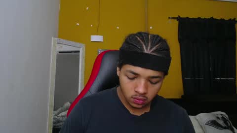 Snapshot of black_king_241 chatting on February 18, 2:38 pm black_king_241 online show from February 18, 2:38 pm