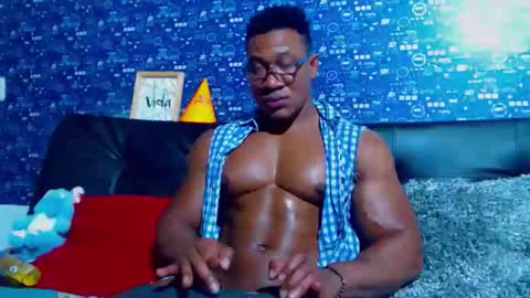 duglas online show from November 26, 5:10 pm