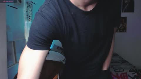 Snapshot of black_skull22 chatting on February 21, 4:40 am Bryan online show from February 21, 4:40 am