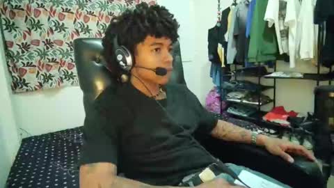Snapshot of black_tentationx chatting on February 1, 2:37 am black_tentationx online show from February 1, 2:37 am