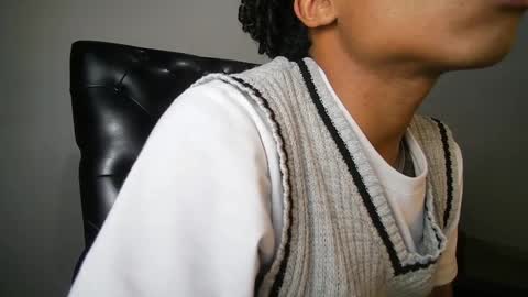 Snapshot of black_tentationx chatting on February 8, 4:57 am black_tentationx online show from February 8, 4:57 am