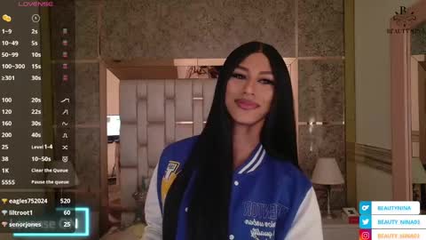 Nina online show from April 14, 2:31 pm