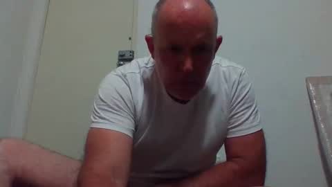 Snapshot of blackdog71 chatting on February 10, 10:20 am blackdog71 online show from February 10, 10:20 am