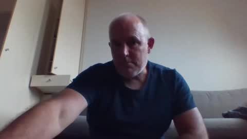 Snapshot of blackdog71 chatting on March 8, 7:49 am blackdog71 online show from March 8, 7:49 am