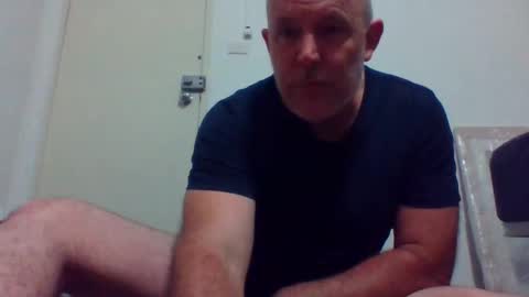 Snapshot of blackdog71 chatting on February 12, 10:14 am blackdog71 online show from February 12, 10:14 am