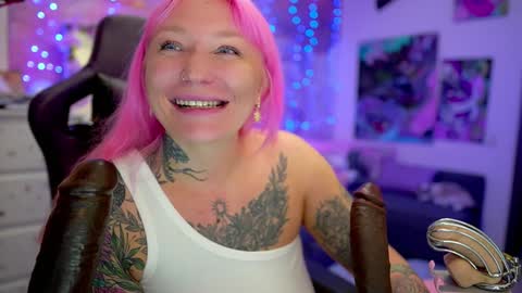 Alice online show from December 6, 7:28 pm