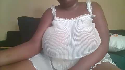 blackfairy2021 online show from December 3, 9:43 am