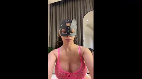 Blackmambaa 1 online show from April 4, 7:32 pm