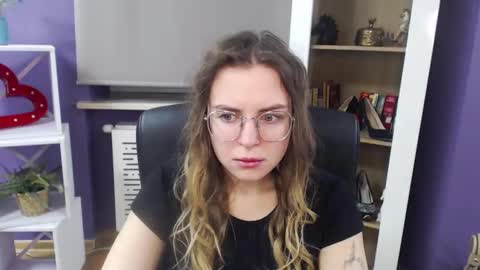 Z O E Y online show from January 21, 5:27 am