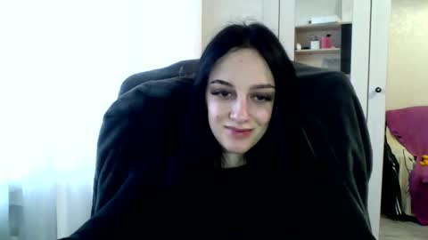 Snapshot of blacky_berry chatting on January 28, 2:31 pm Ivy online show from January 28, 2:31 pm