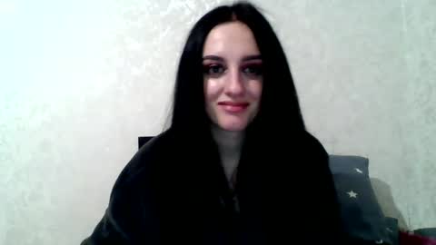 Snapshot of blacky_berry chatting on January 23, 12:35 am Ivy online show from January 23, 12:35 am