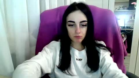 Snapshot of blacky_berry chatting on February 13, 4:50 pm Ivy online show from February 13, 4:50 pm