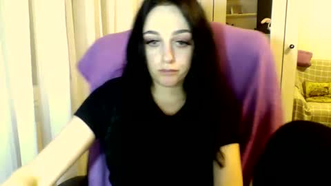 Snapshot of blacky_berry chatting on February 17, 7:33 pm Ivy online show from February 17, 7:33 pm