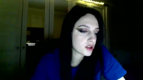 Snapshot of blacky_berry chatting on January 19, 3:53 pm Ivy online show from January 19, 3:53 pm