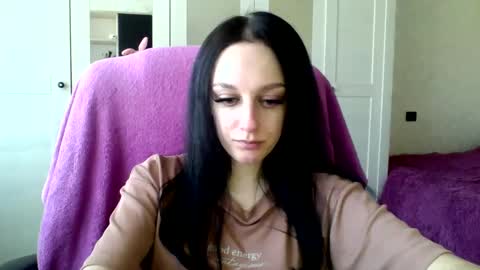 Snapshot of blacky_berry chatting on February 9, 2:07 pm Ivy online show from February 9, 2:07 pm