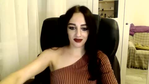 Snapshot of blacky_berry chatting on February 28, 5:04 pm Ivy online show from February 28, 5:04 pm
