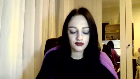 Snapshot of blacky_berry chatting on February 25, 7:27 pm Ivy online show from February 25, 7:27 pm