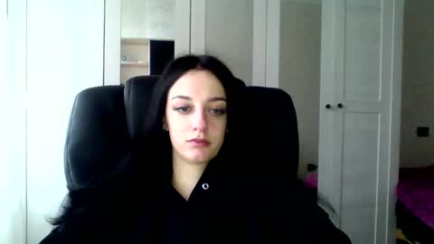 Snapshot of blacky_berry chatting on January 17, 1:24 pm Ivy online show from January 17, 1:24 pm