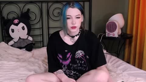 Snapshot of blacky_tea chatting on February 5, 12:27 pm blacky_tea online show from February 5, 12:27 pm
