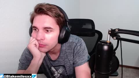Snapshot of blakemiles2 chatting on December 8, 1:14 pm Blake Miles online show from December 8, 1:14 pm