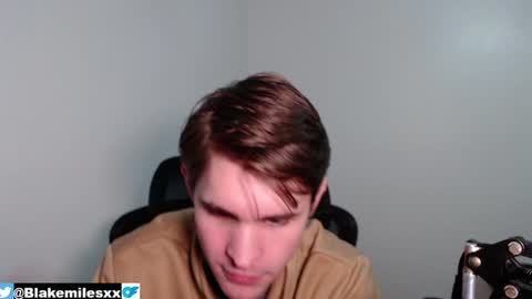 Snapshot of blakemiles2 chatting on December 24, 3:16 am Blake Miles online show from December 24, 3:16 am