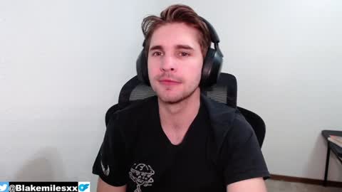 Snapshot of blakemiles2 chatting on December 7, 1:02 pm Blake Miles online show from December 7, 1:02 pm