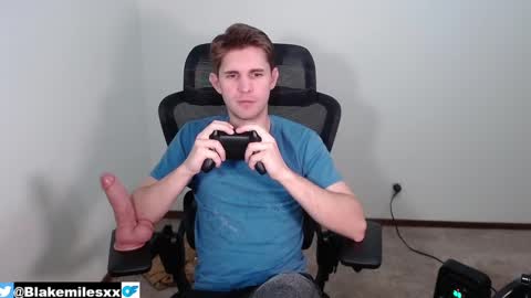 Snapshot of blakemiles2 chatting on February 10, 11:13 pm Blake Miles online show from February 10, 11:13 pm
