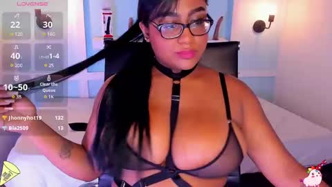 Snapshot of blakmillerrgilson1 chatting on January 20, 11:43 pm Blak Miller Gilson online show from January 20, 11:43 pm