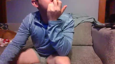 Snapshot of blaw_1321 chatting on March 6, 1:05 am blaw_1321 online show from March 6, 1:05 am