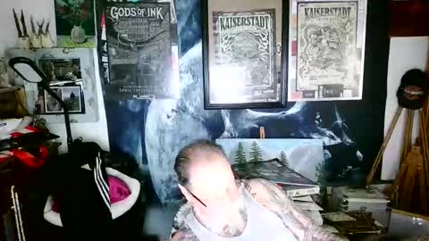 blindsurfer780299 online show from December 2, 11:30 am