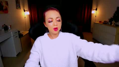 Nicole online show from January 4, 2:46 pm