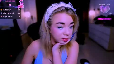 Nicole online show from November 15, 11:34 am