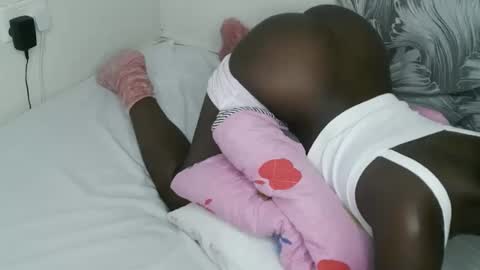 Snapshot of blissdee chatting on September 13, 10:01 pm blissdee online show from September 13, 10:01 pm