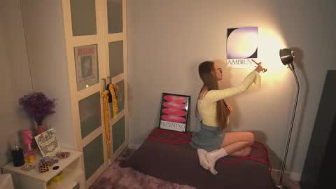  LiLy online show from September 19, 3:16 pm