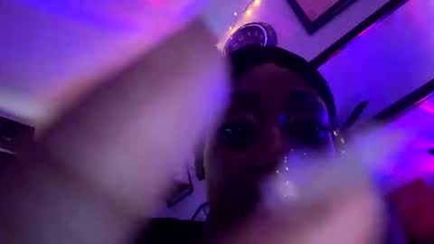 blissful614380763 online show from May 22, 6:14 pm