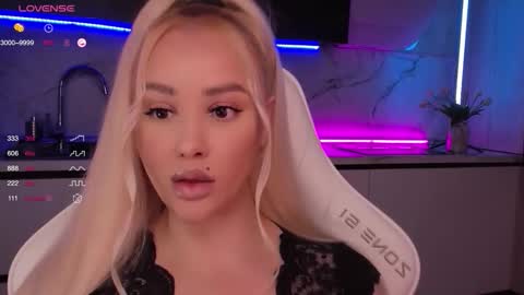 Lana online show from October 16, 7:19 am