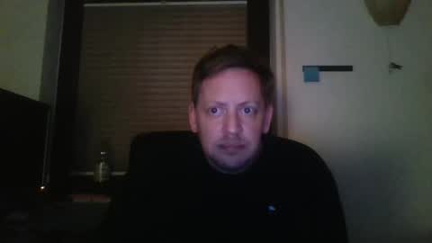 Snapshot of blonde32m chatting on December 3, 10:23 pm blonde32m online show from December 3, 10:23 pm