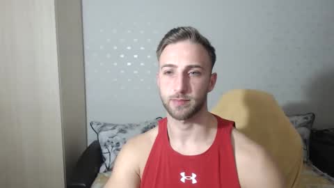 Snapshot of blondeagle chatting on January 5, 8:52 pm Mr Blond online show from January 5, 8:52 pm