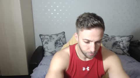 Snapshot of blondeagle chatting on December 18, 10:40 am Mr Blond online show from December 18, 10:40 am
