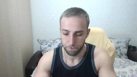 Snapshot of blondeagle chatting on February 27, 9:25 pm Mr Blond online show from February 27, 9:25 pm