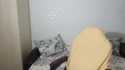 Snapshot of blondeagle chatting on February 21, 9:00 pm Mr Blond online show from February 21, 9:00 pm