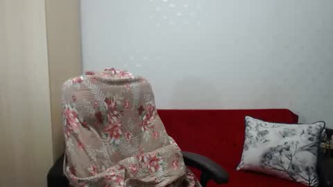 Mr Blond online show from October 9, 8:25 pm