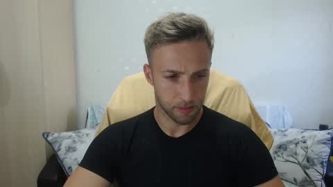 Snapshot of blondeagle chatting on September 9, 3:23 pm Mr Blond online show from September 9, 3:23 pm